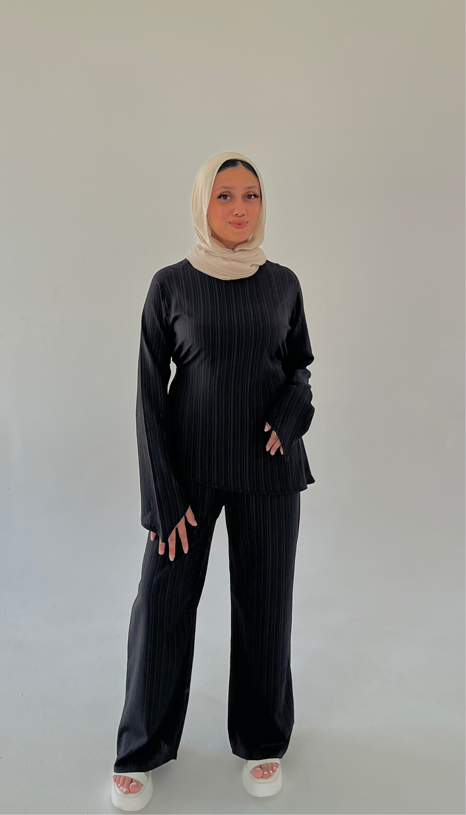 Modest Set